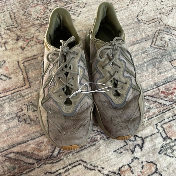 Adidas Originals OZWEEGO 'TRACE CARGO' Sneakers in Green Men’s Size 9.5 GUC - Picture 13 of 13